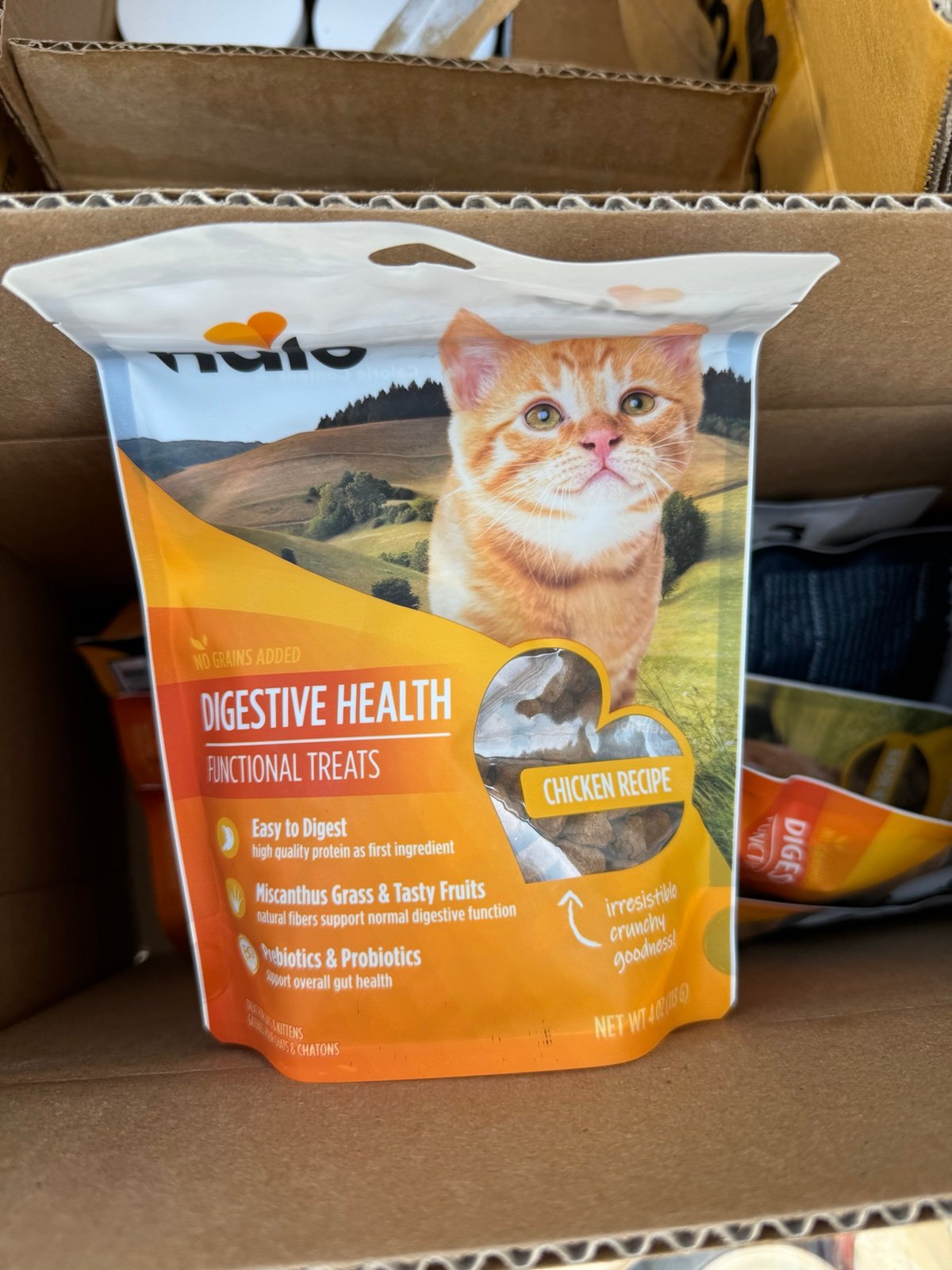 Case of 12 nulo digestive health cat treats.