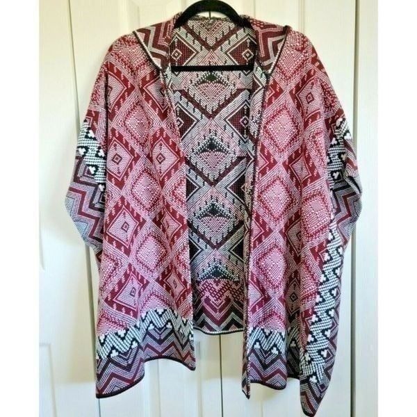 Stradivarius Women's M Hooded Poncho Southwestern Maroon & Black Sweater Cover
