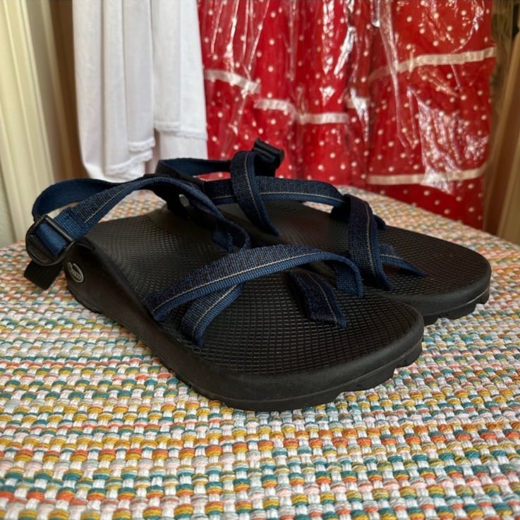 Chaco Z2 Vibram Sole Hiking Sandals Black and Blue Men’s Size 10