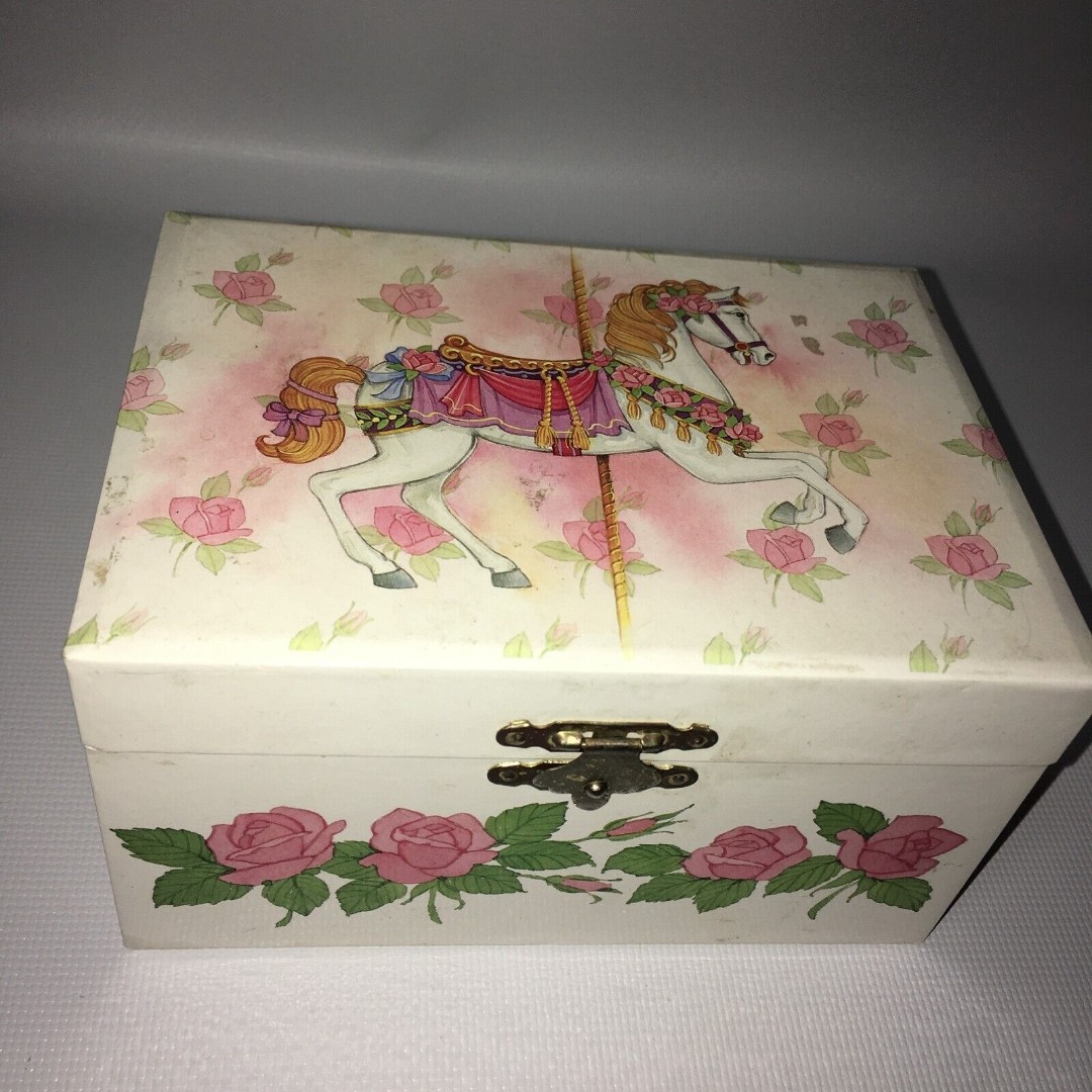 Vintage Walt Disney World “Its A Small World” Music Jewelry Box Works Carousel