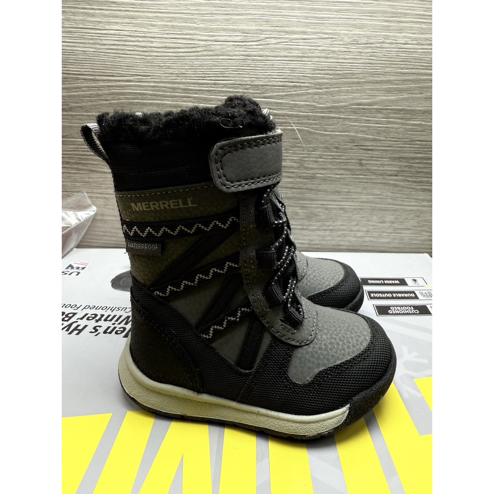 MERRELL Snow Crush 2.0 Jr Waterproof Boot, size 4 toddler
