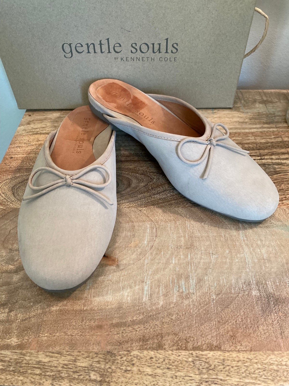 Gentle Souls Eugene Bow Mule Slides size 8.5