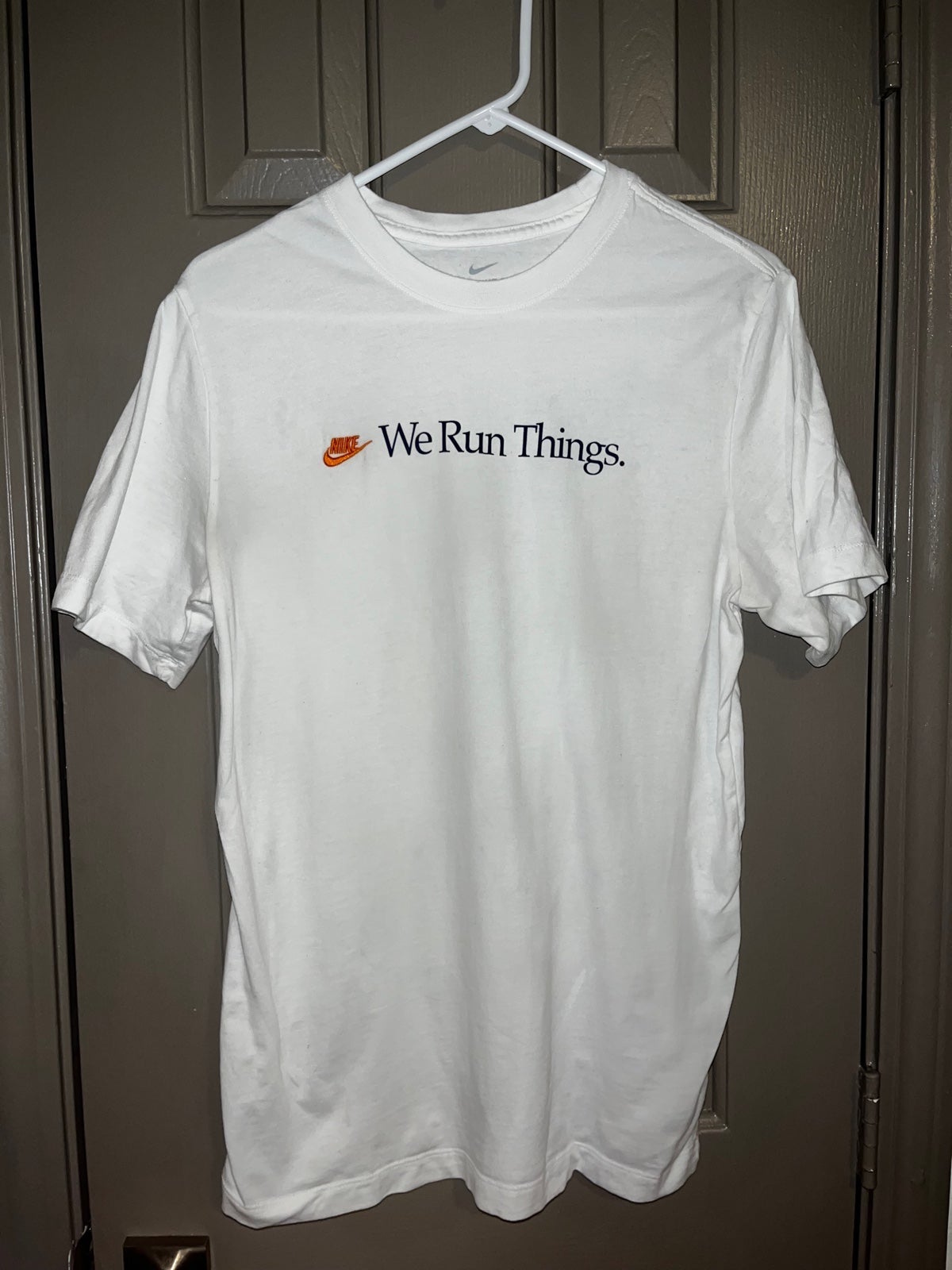 NEW NIKE WOMEN’S TEE SHIRT!!! Size: Medium