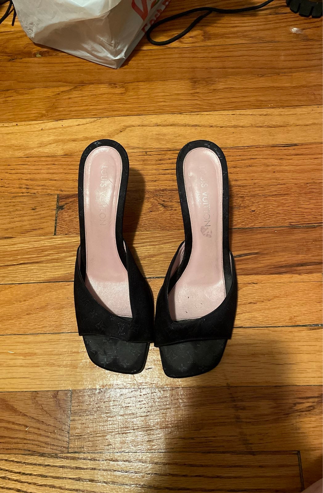 LV Mono Black Satin heels size 39