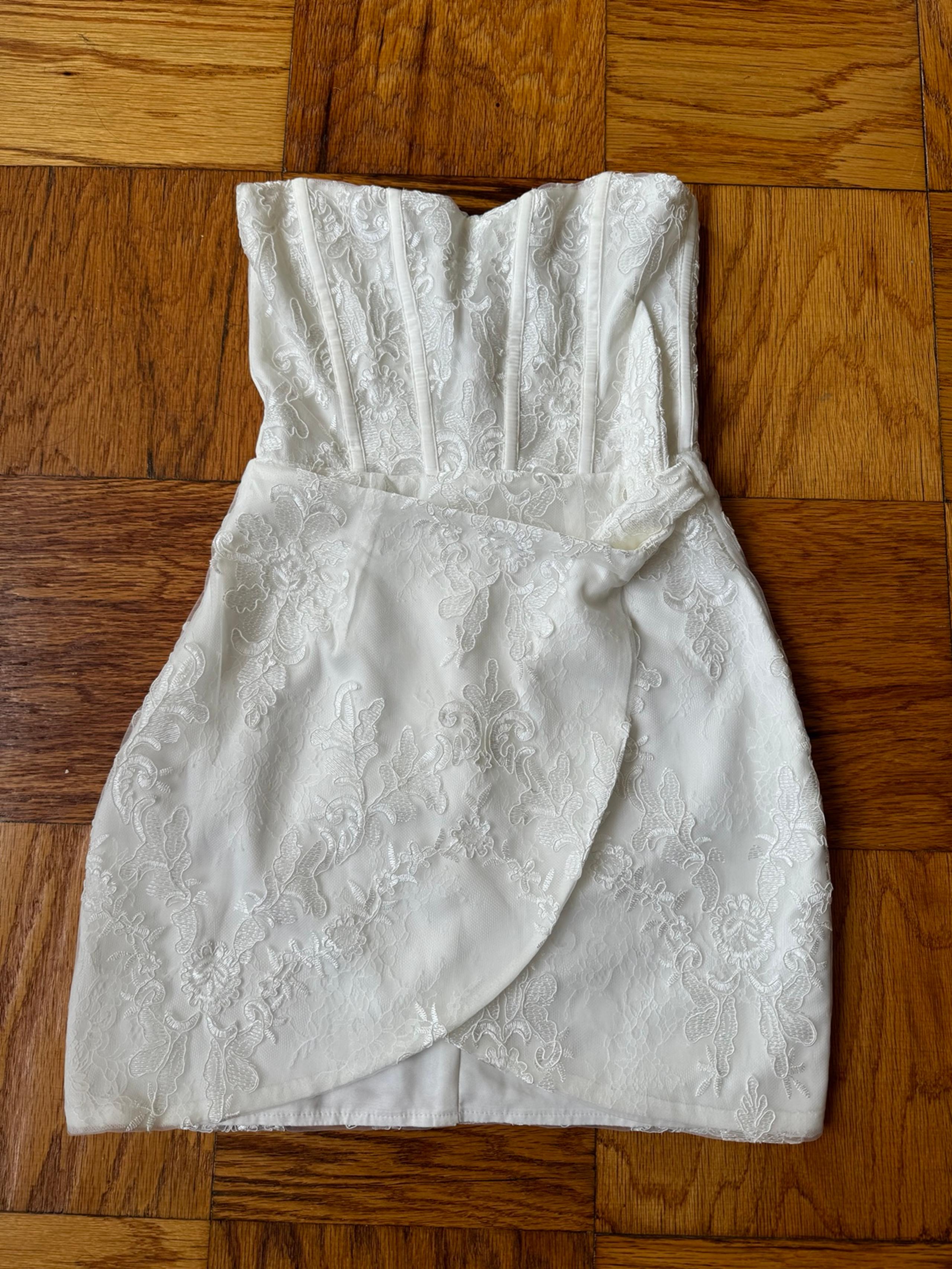 V Chapman Nigella Dress in White