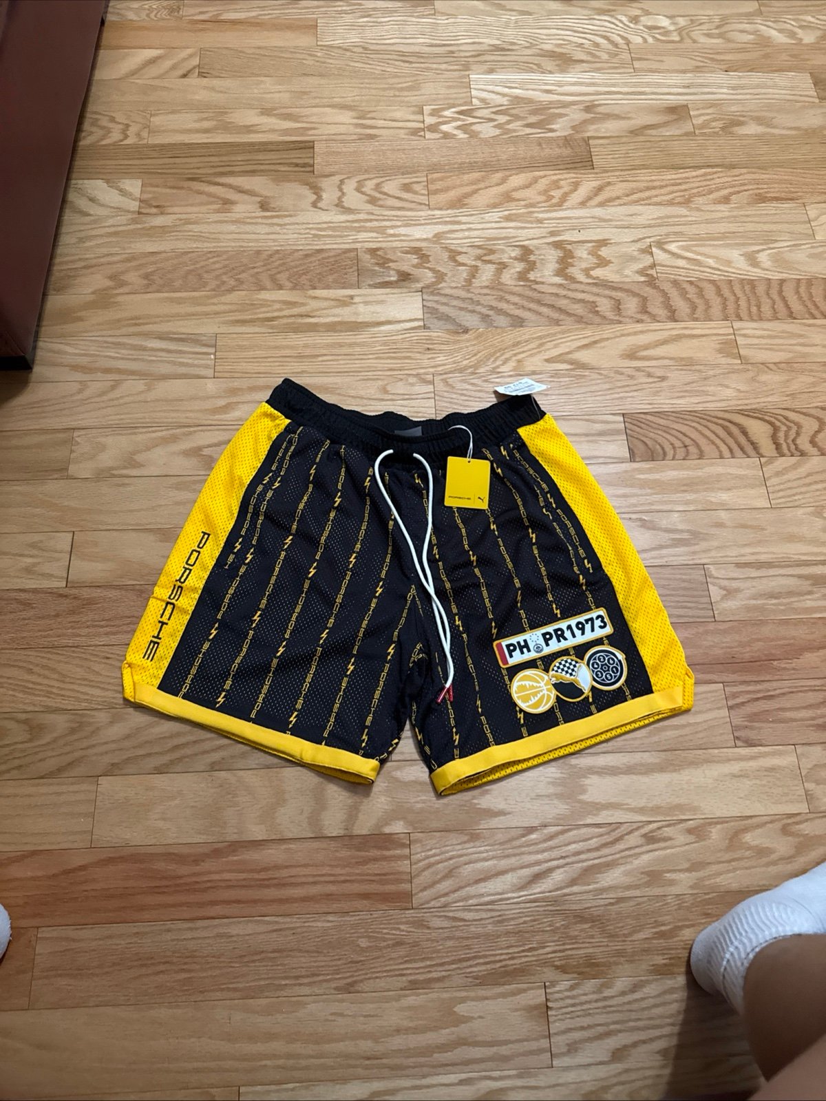 PUMA Men's Porsche Legacy Shorts Black/Yellow 62609-01 Size Large