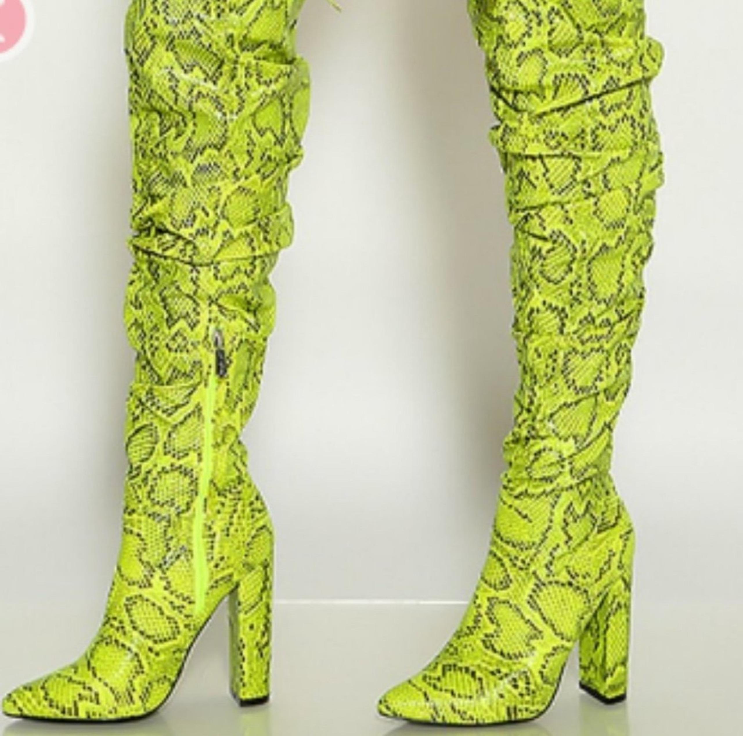 Cape Robbin Green Boots for Women size 9  Belt Thigh High Boots