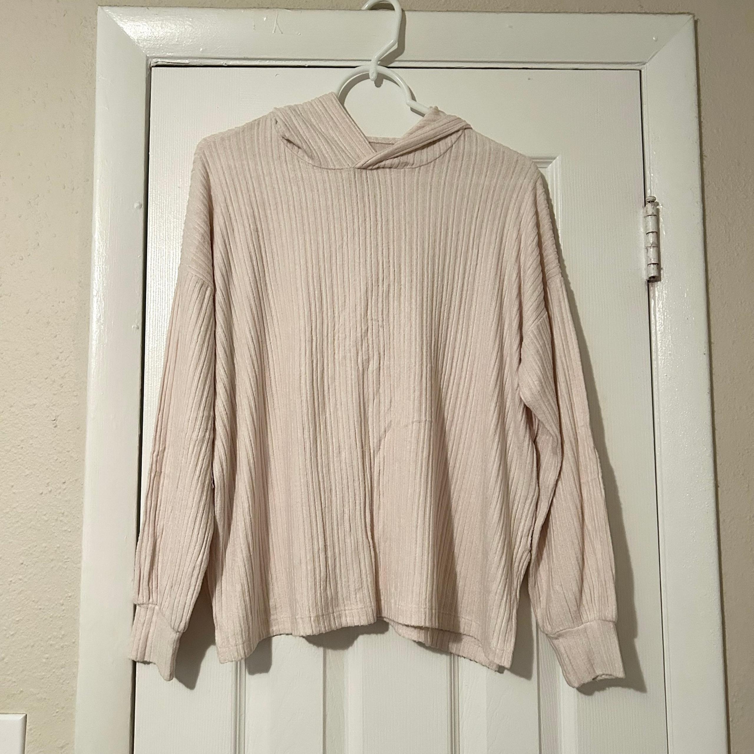 American Eagle cream color soft long sleeve hoodie shirt, size S