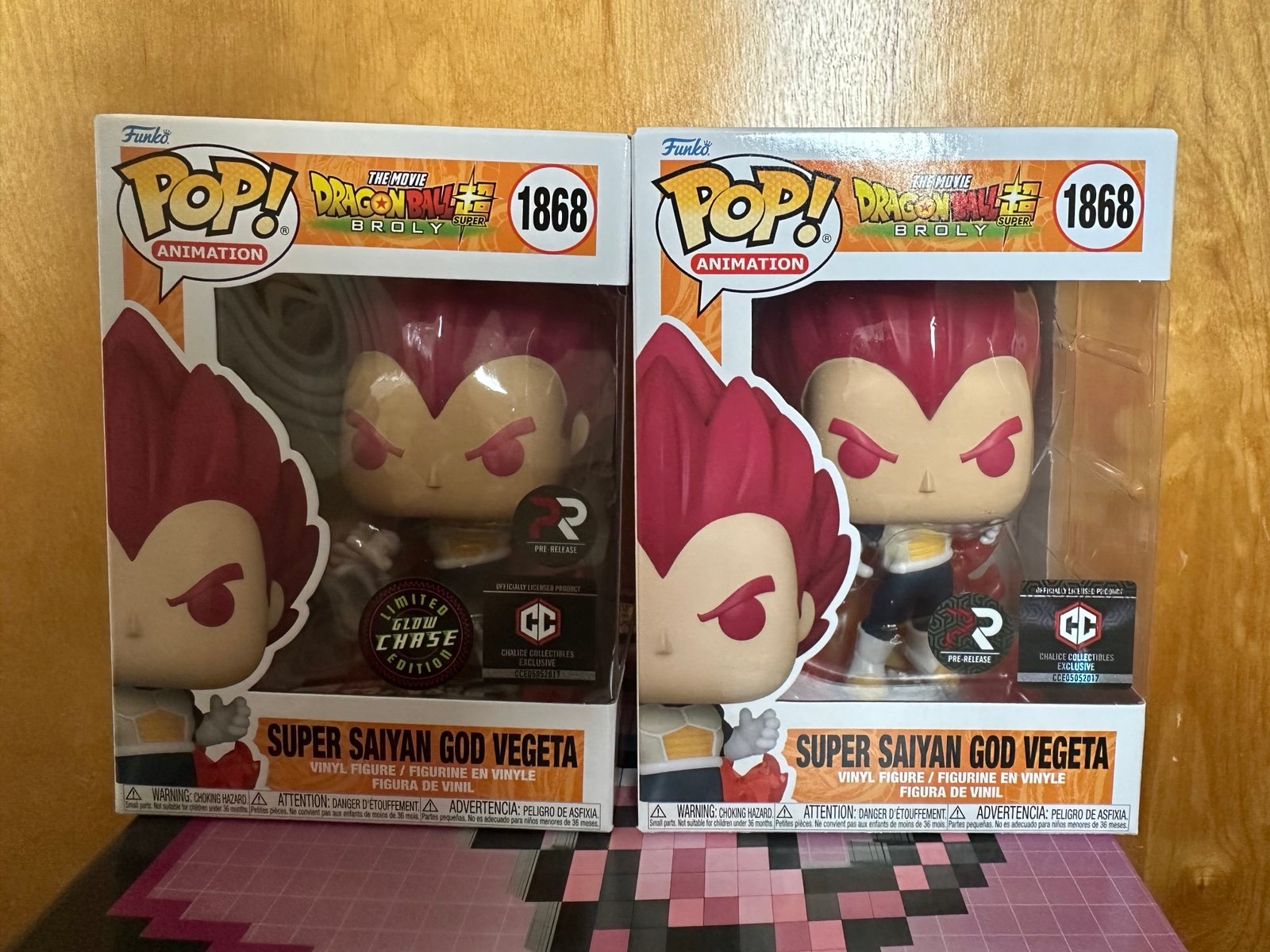 Super Saiyan God Vegeta Funko Pop Chase bundle