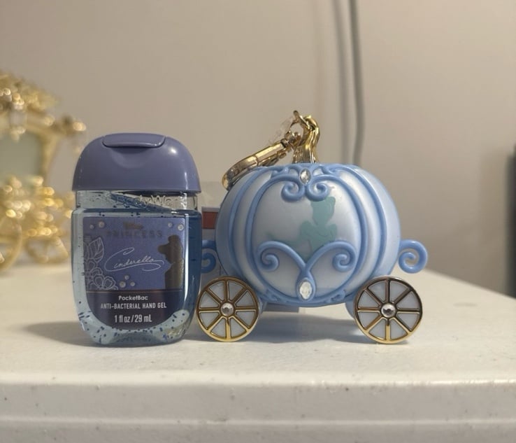 Disney x Bath & Body Works Cinderella Light Up Pocketbac Hand Sanitizer Holder