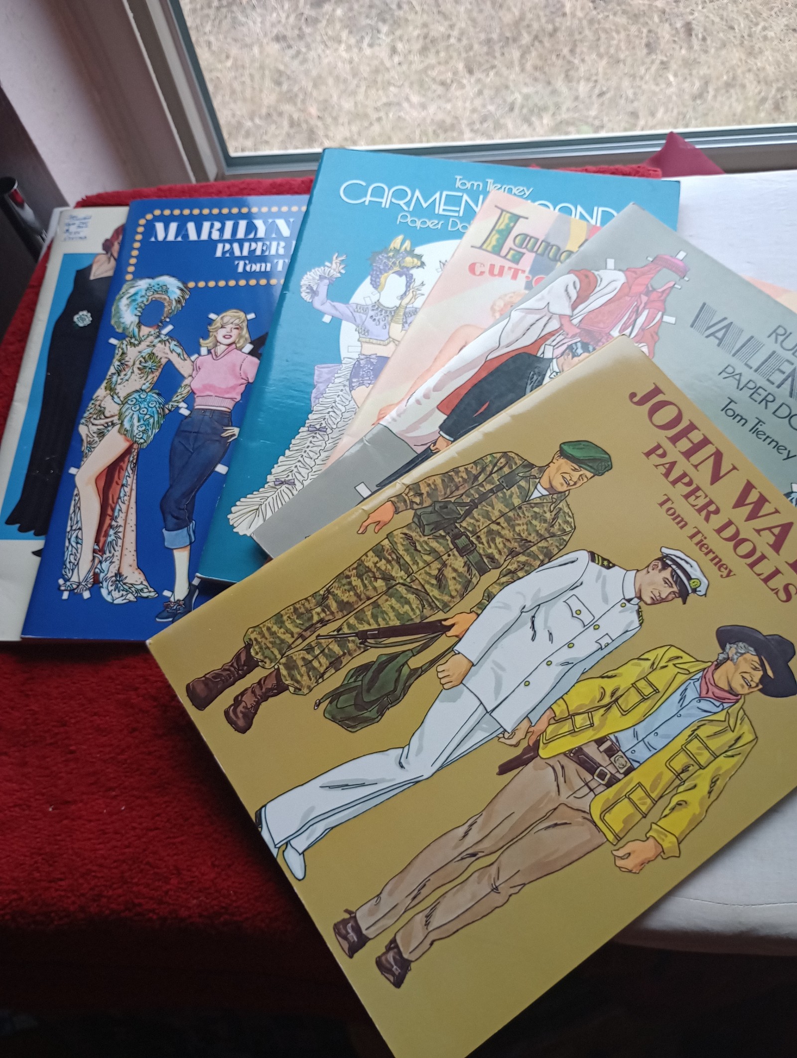 Paper Doll books of famous people. X6