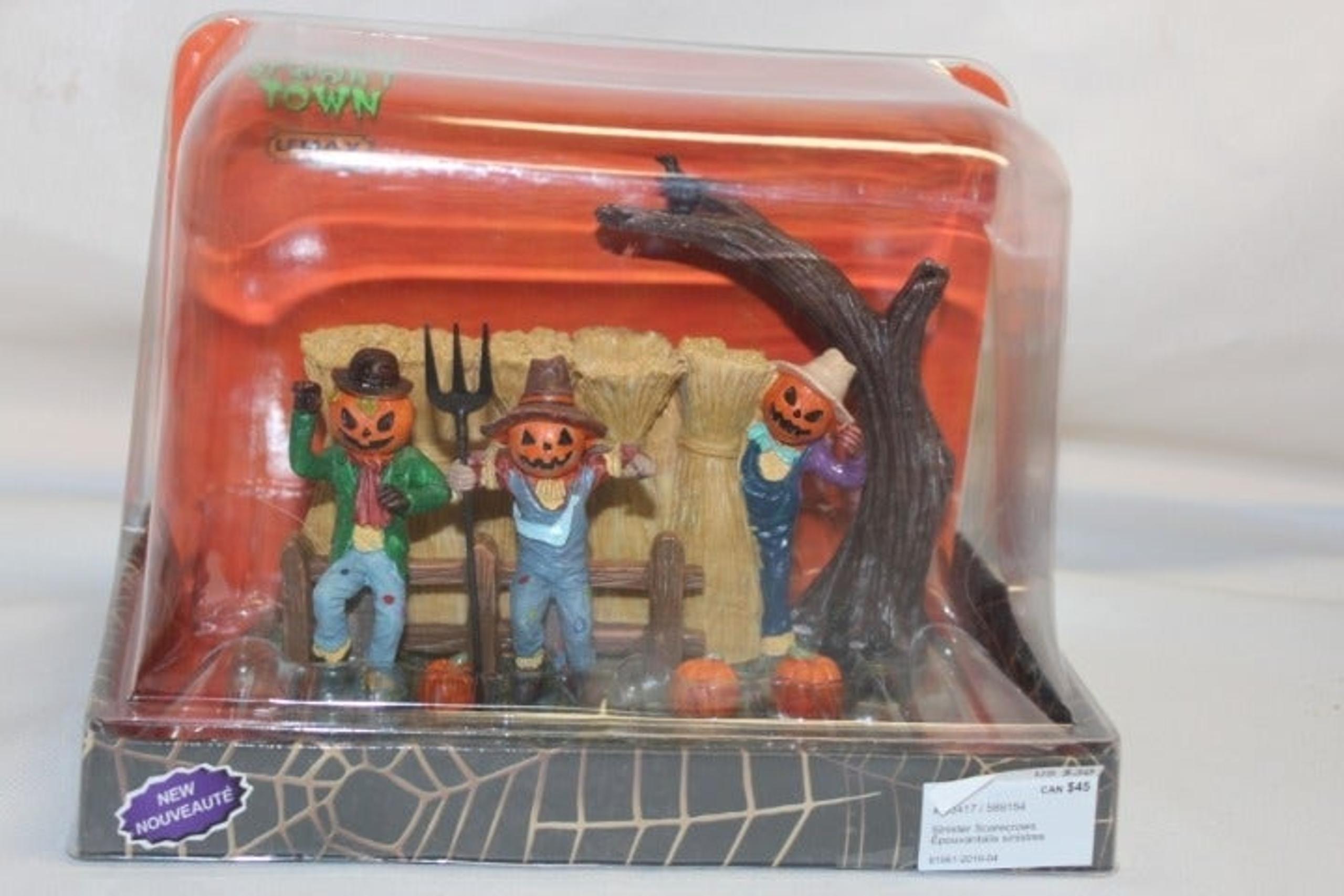 Lemax 'Sinister Scarecrows' Halloween