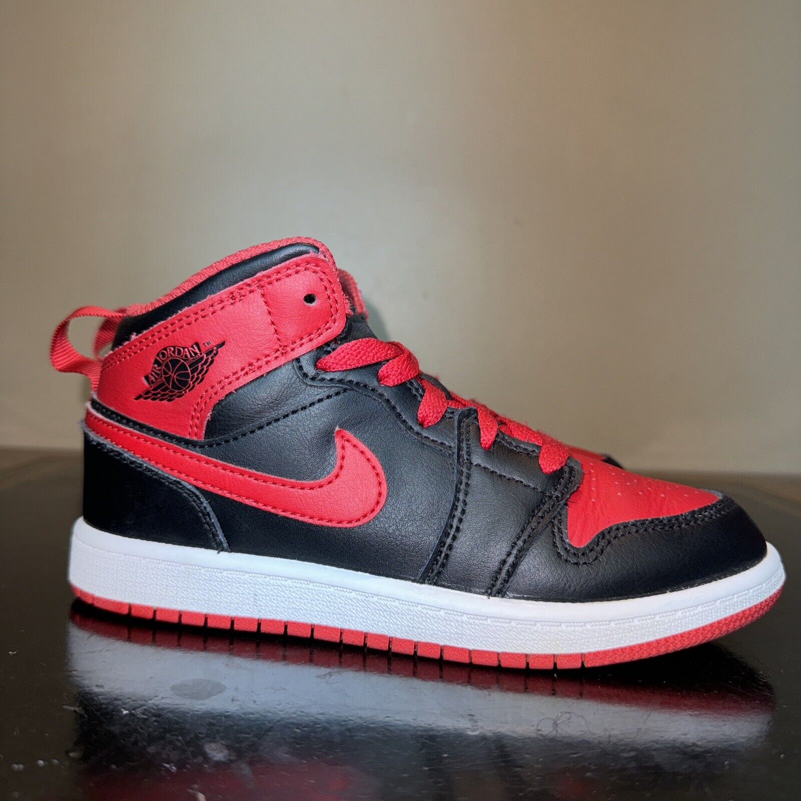 Nike Air Jordan 1 Mid Alternate Bred DQ8424-060 Preschool Ps Youth Size 1.5Y