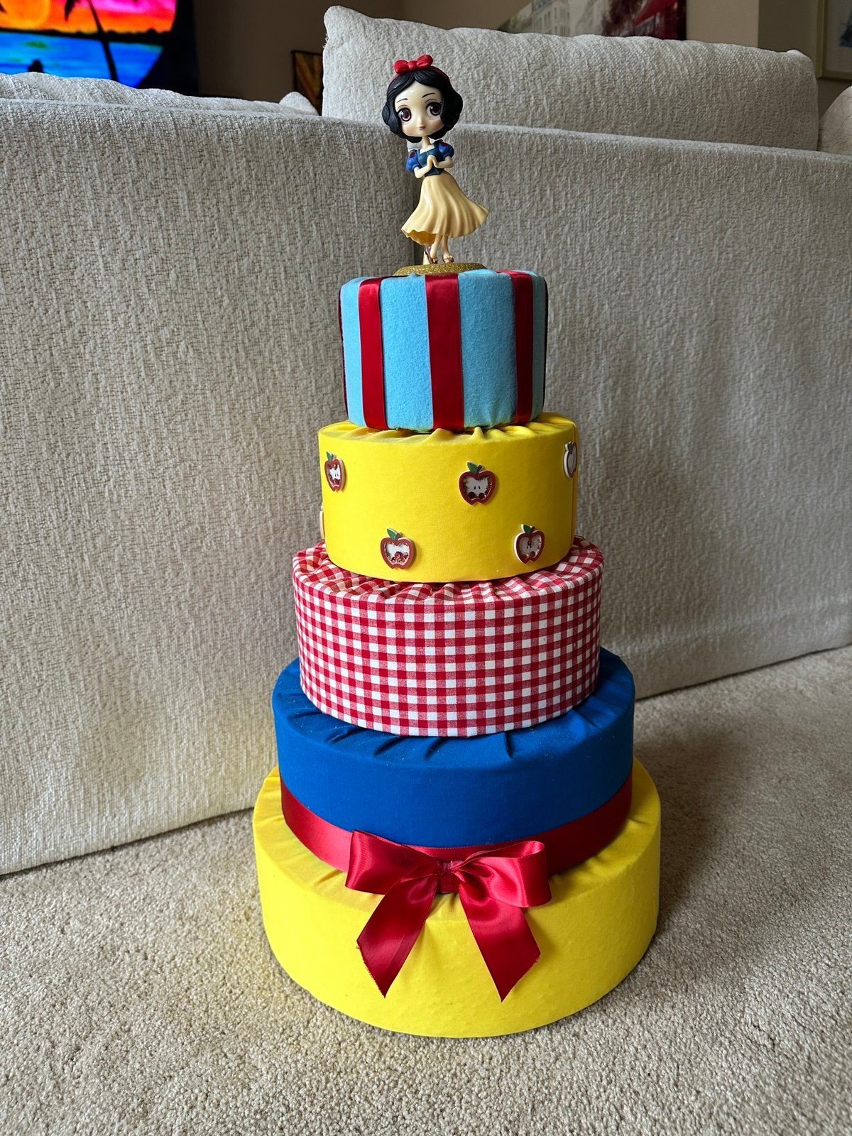 Snow White Dummy Cake 5 Tiers