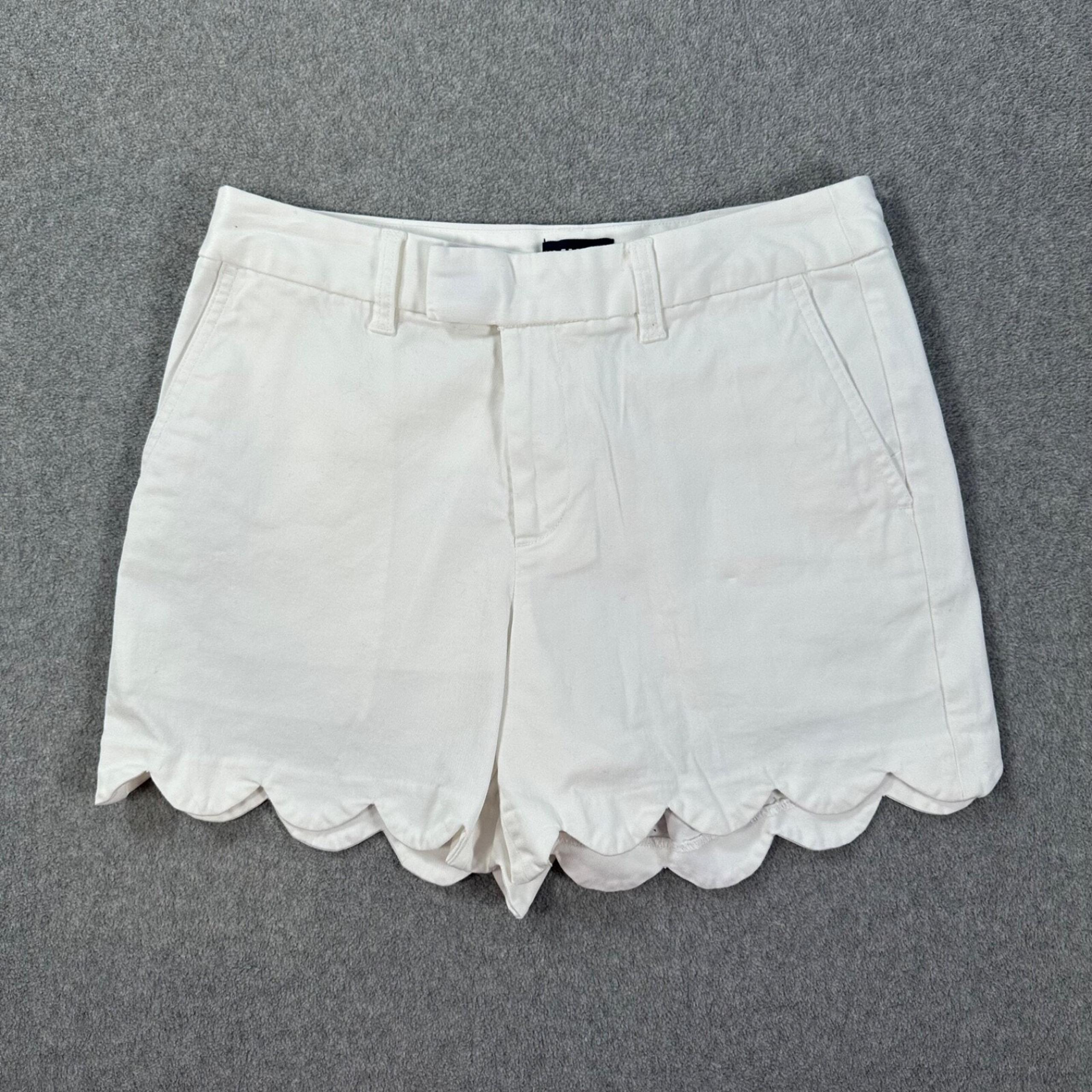 Lands End Scalloped Chino Shorts Women's 6 White Flat Front 4.5" Inseam