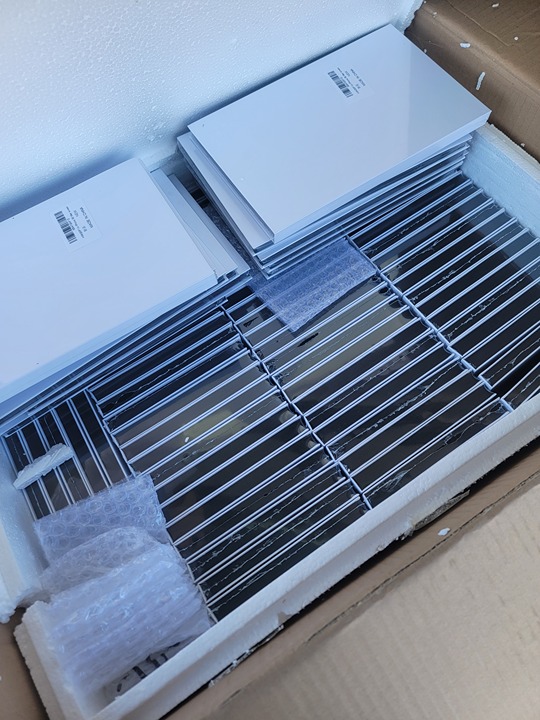 Box of Iphone screen replacement kits (90 count)