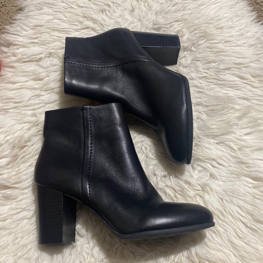 Vionic Women's Perk Kennedy Ankle Boot Black Leather Size 10