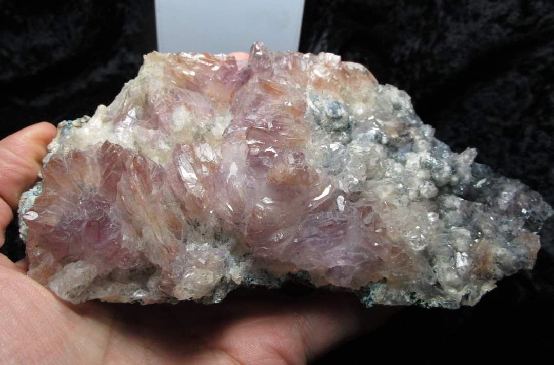 Natural rose quartz flower
