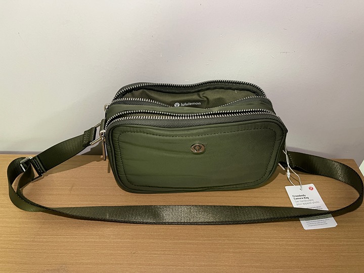 LULULEMON Crossbody Camera Bag 2L