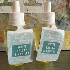 Bath and body works Wallflower White Balsam & Vanilla fragrance refills