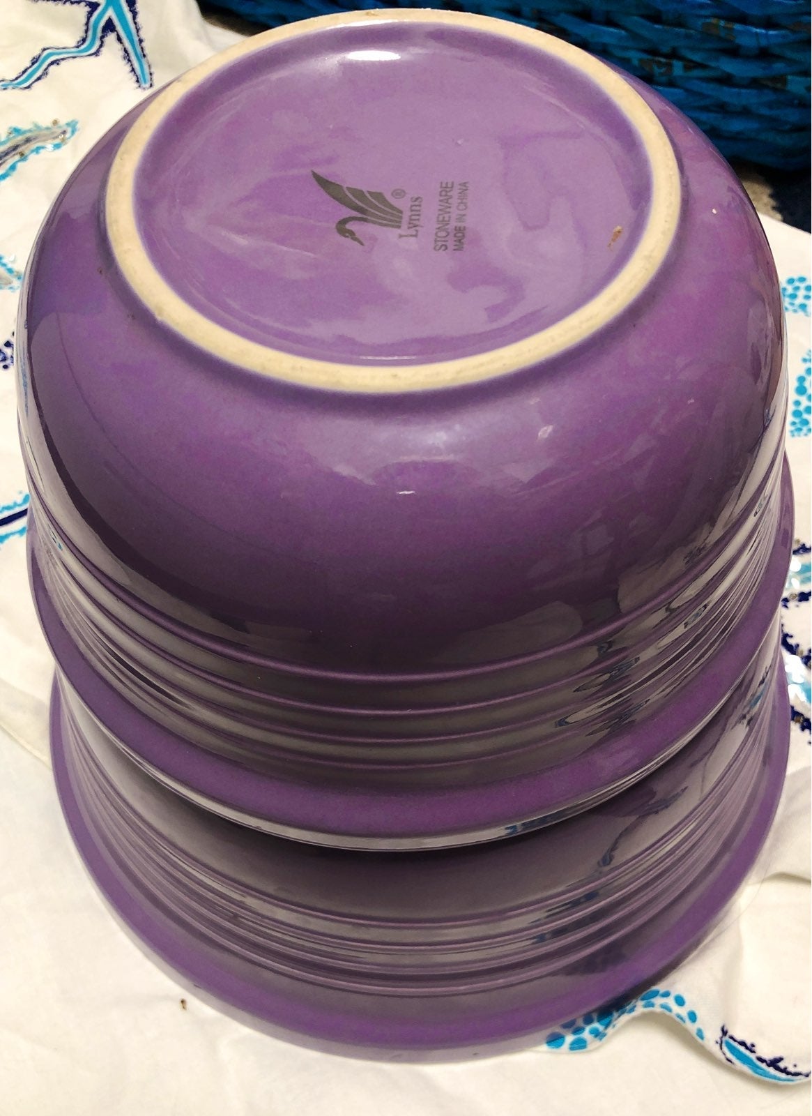 Lynns Stoneware Lilac Purple 2 Mixing Bowls Serve Bowls Bakers