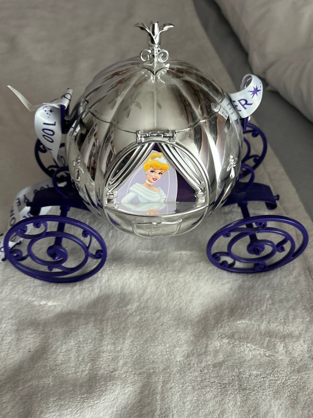 Cindererellacoach silver popcorn bucketdisney