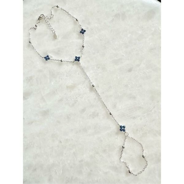 Sapphire blue cubic zirconia finger chip link bracelet