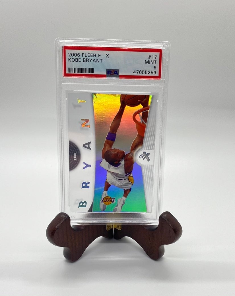 Kobe Bryant 2006 Fleer E-X PSA9 MINT #17