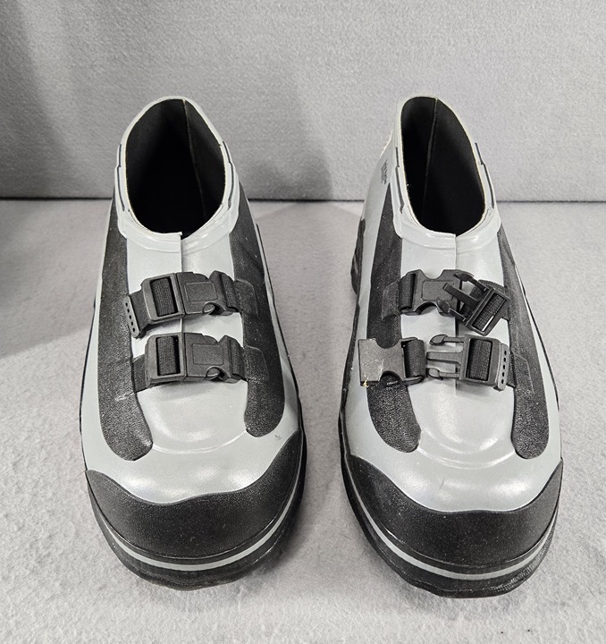 New Skellerup Quatro Safety 2 Buckel Moulded Sole Overshoe, Size 11, Blk/Gray