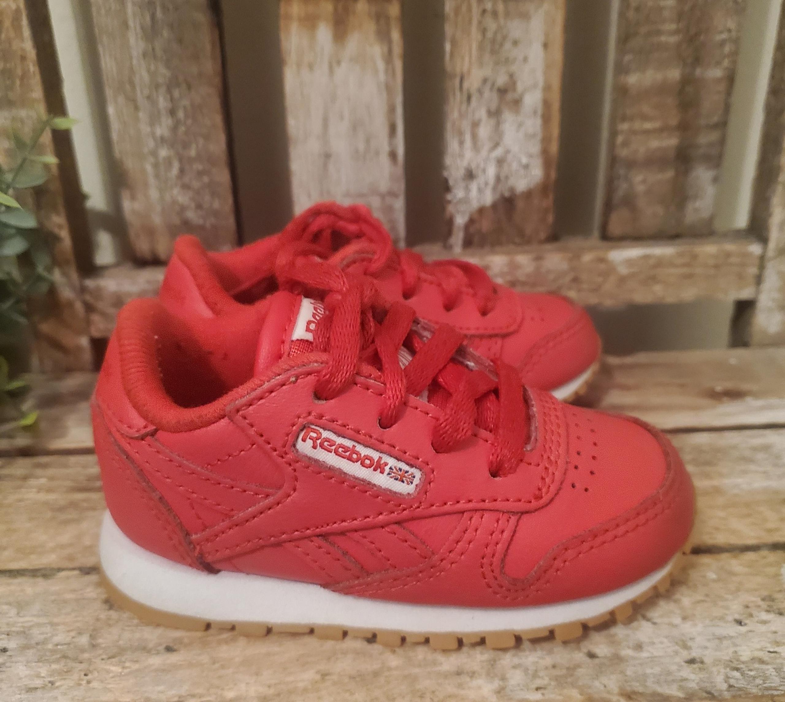Kid's Classic Shoes Size 4 Red/White - Reebok