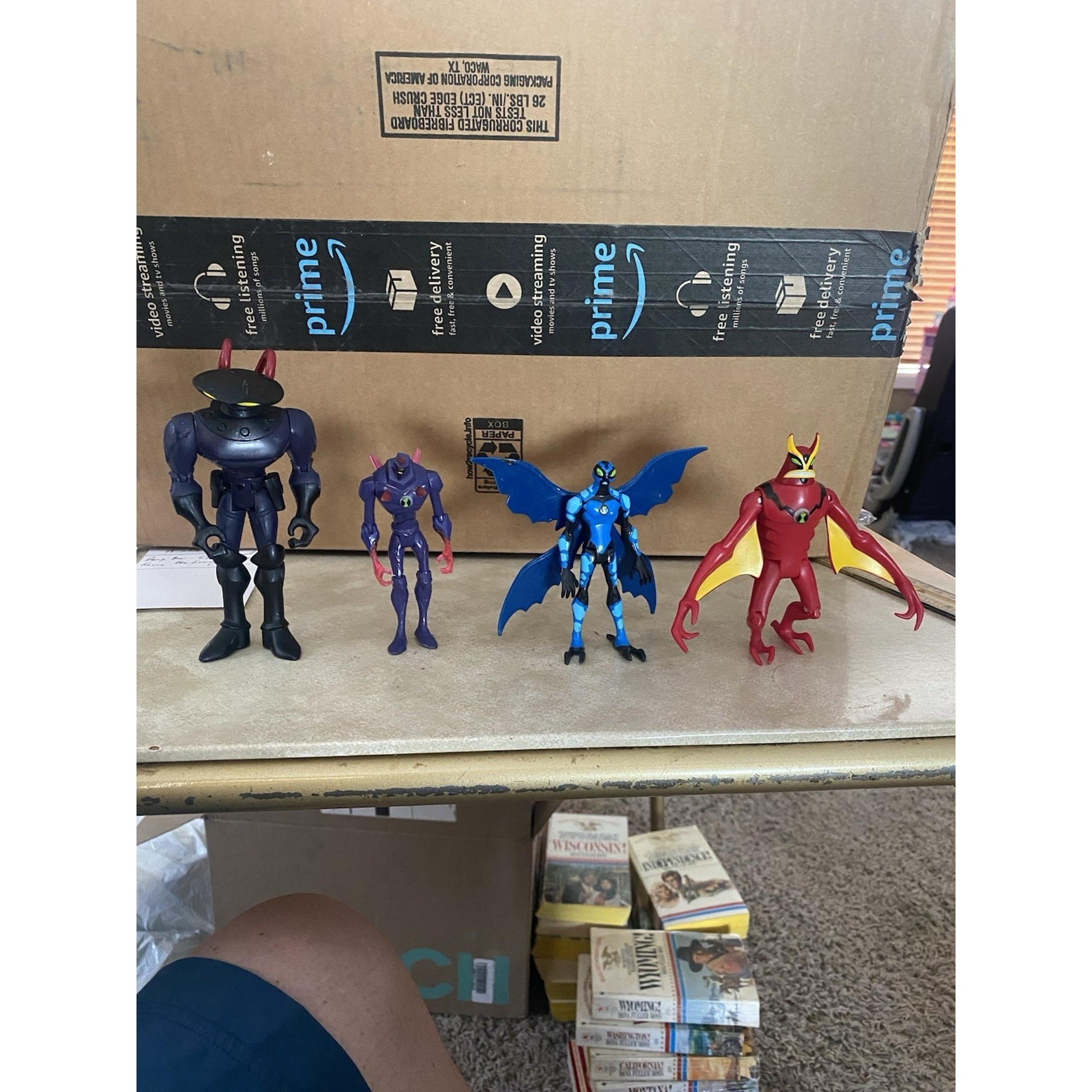 Ben 10 Bandai Vintage Alien Force Figure Lot Lodestar Jetray Big Chill Vilgax