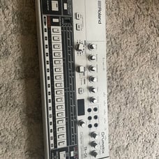 Roland TR-06