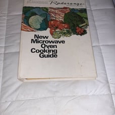 Amana Radarange New Microwave Oven Cooking Guide Cookbook 3 Ring Binder 1972