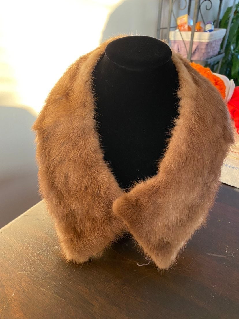 Vintage fur collar. Real fur