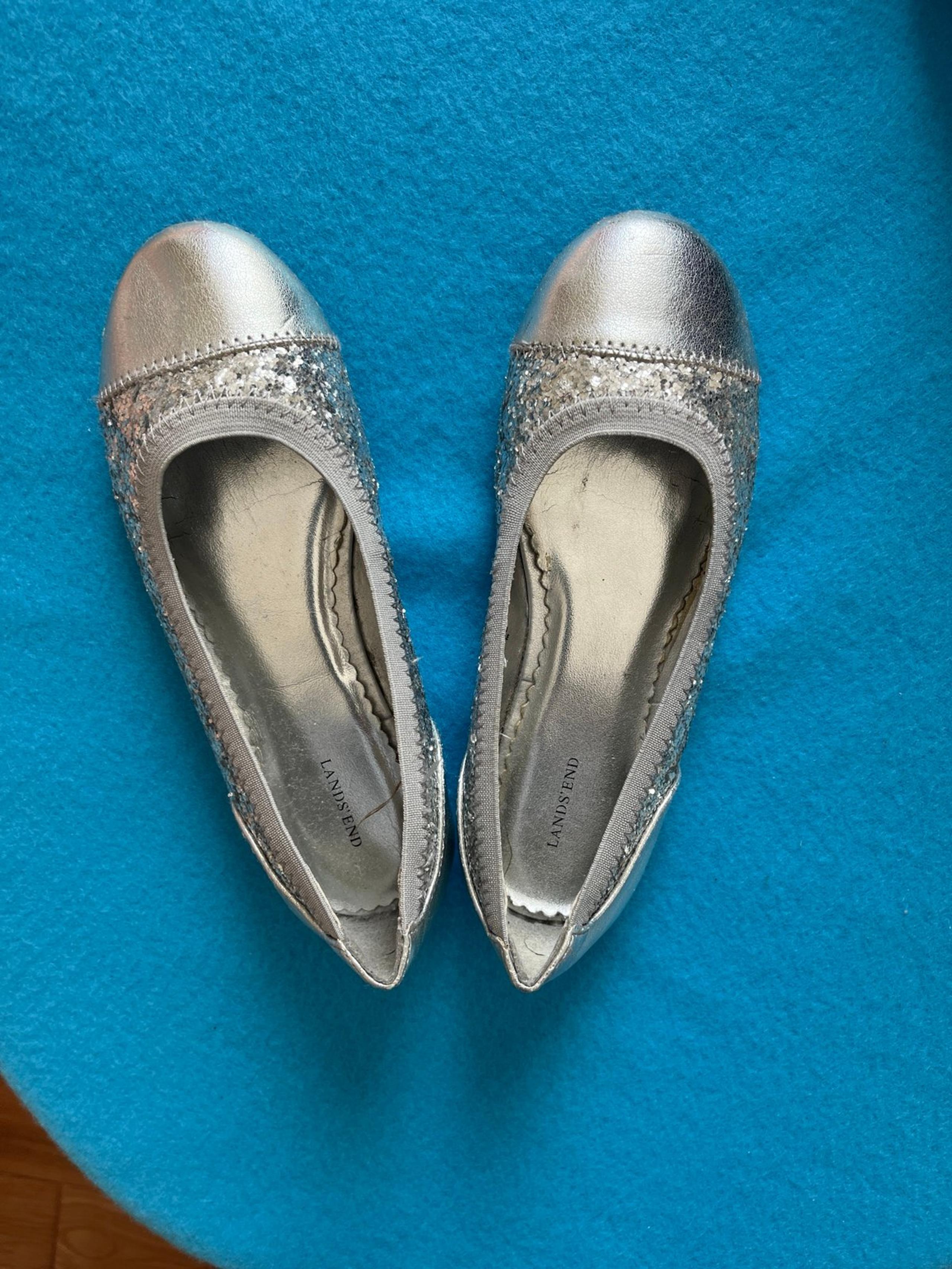 Lands’ End girls’  dress shoes size 13