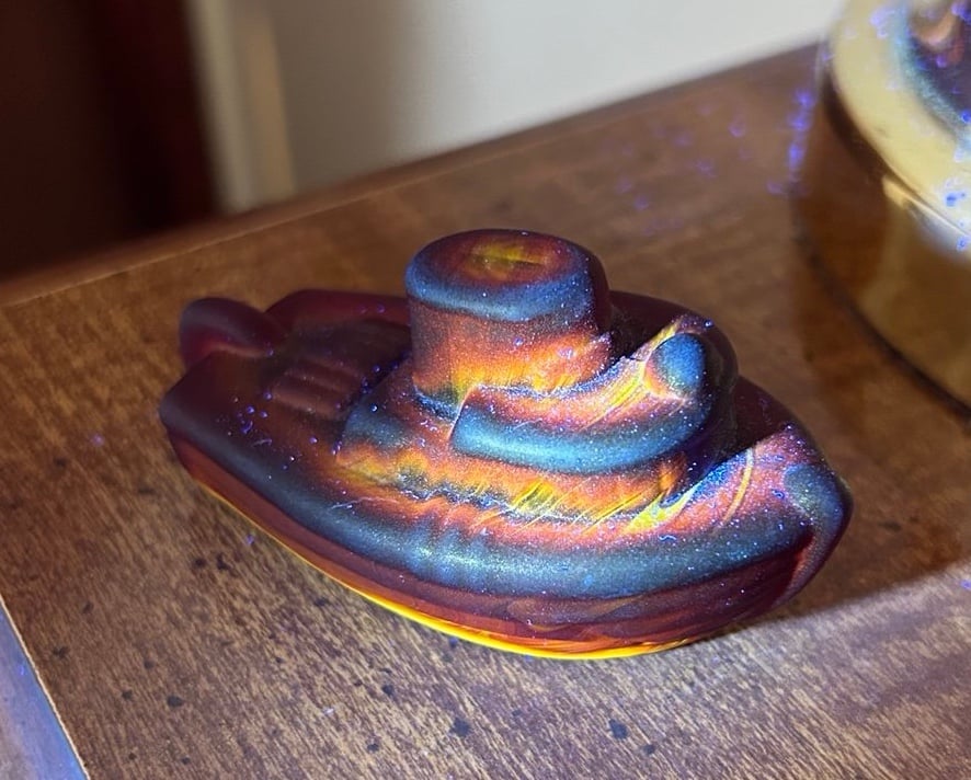 Boyd glass teddy tugboat satin crimson cadmium