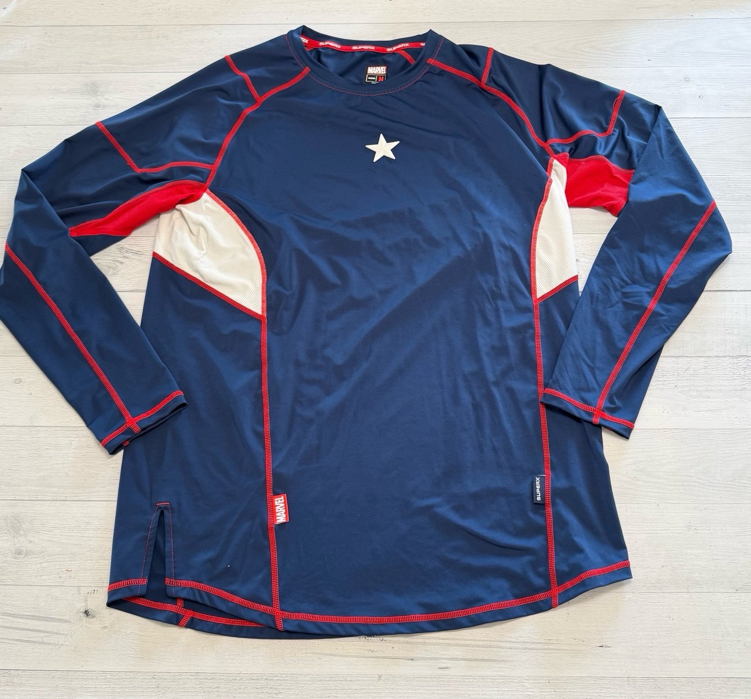 SuperX CAPTAIN AMERICA Performance long Sleeve men’s medium