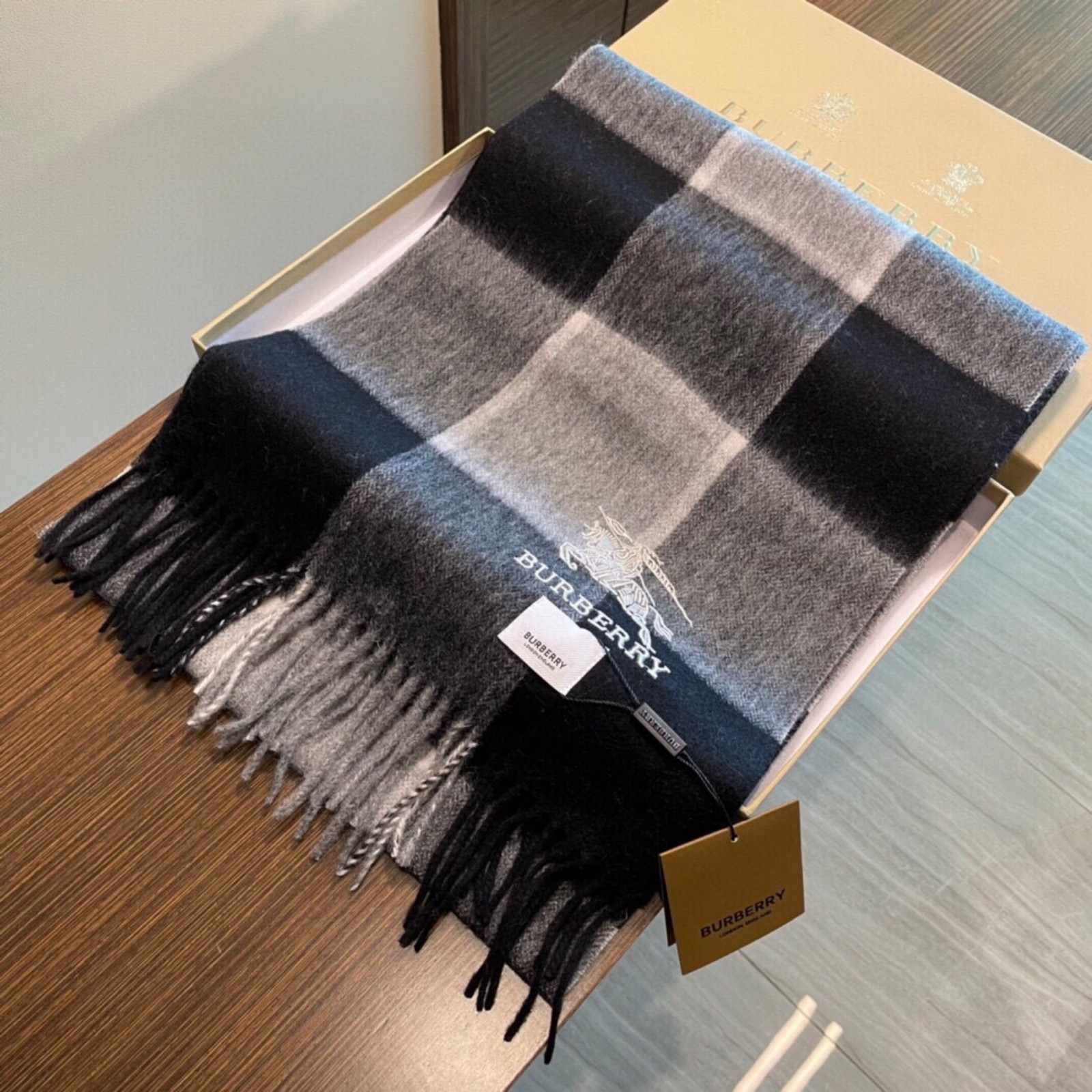 cashmere scarf