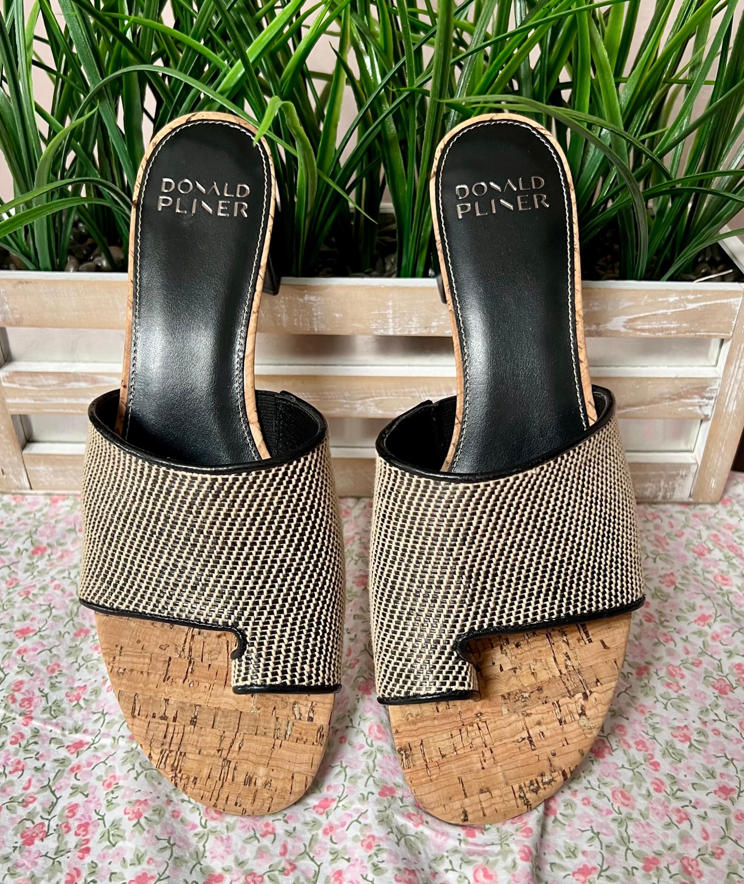 DONALD J PILNER Naia Heeled Sandal