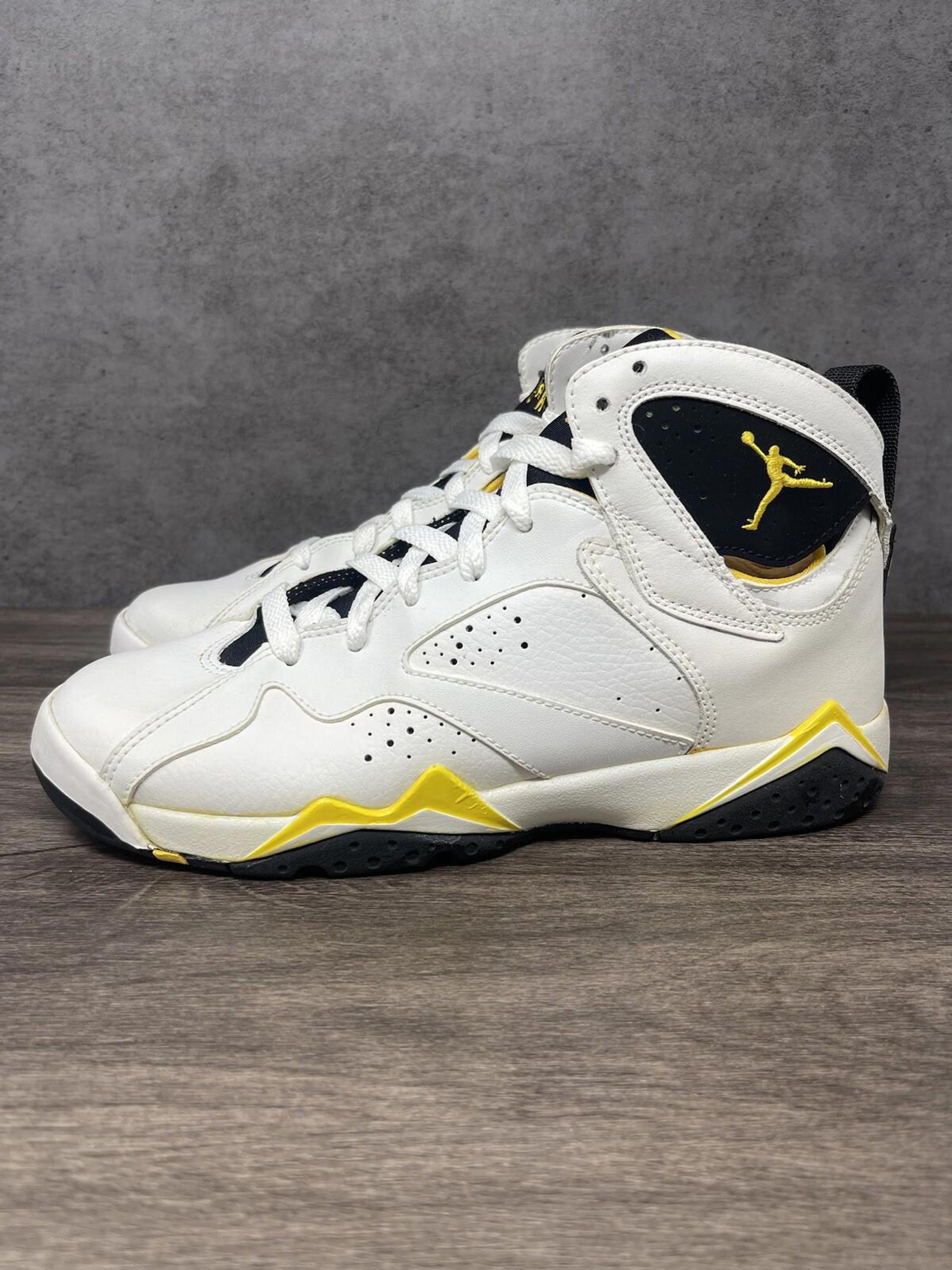 Air Jordan 7 Maize Size 7Y GS Nike Retro Yellow White Black 2006 304774-172