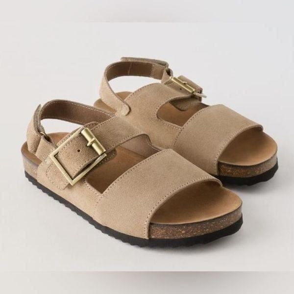 NWT ZARA Child/Kids Tan Leather Two Strap Sandals with Gold Metal Trim - Size 4