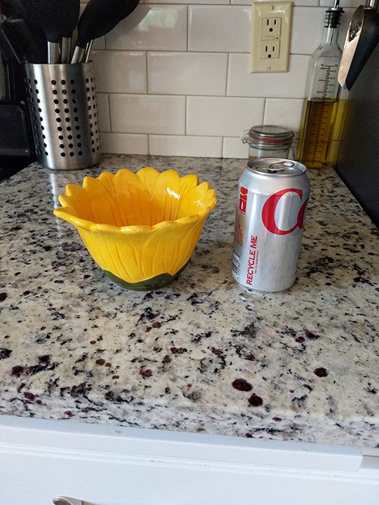6-Inch Candy Bowls, Sunflower-Shaped Snack Bowls, Set of 2