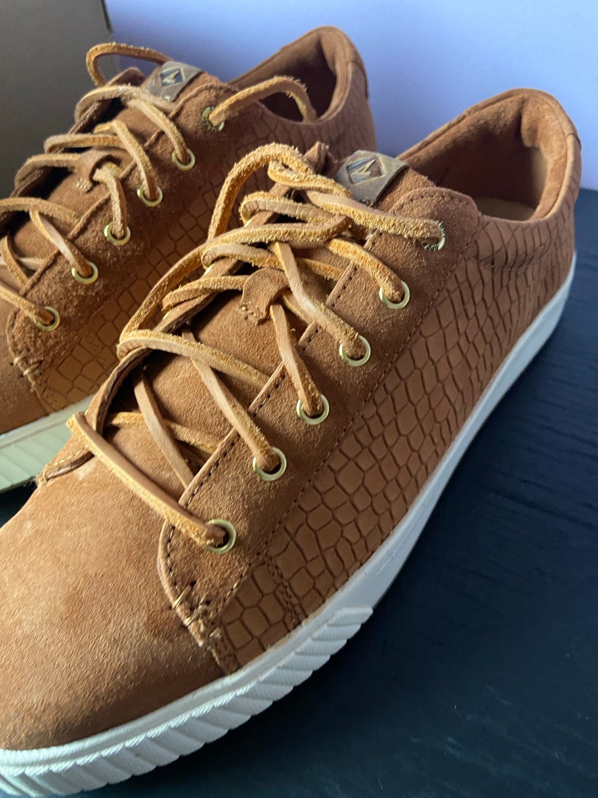 Sperry Women’s Anchor Plushwave Leather Caramel Brown Sneaker Size 11