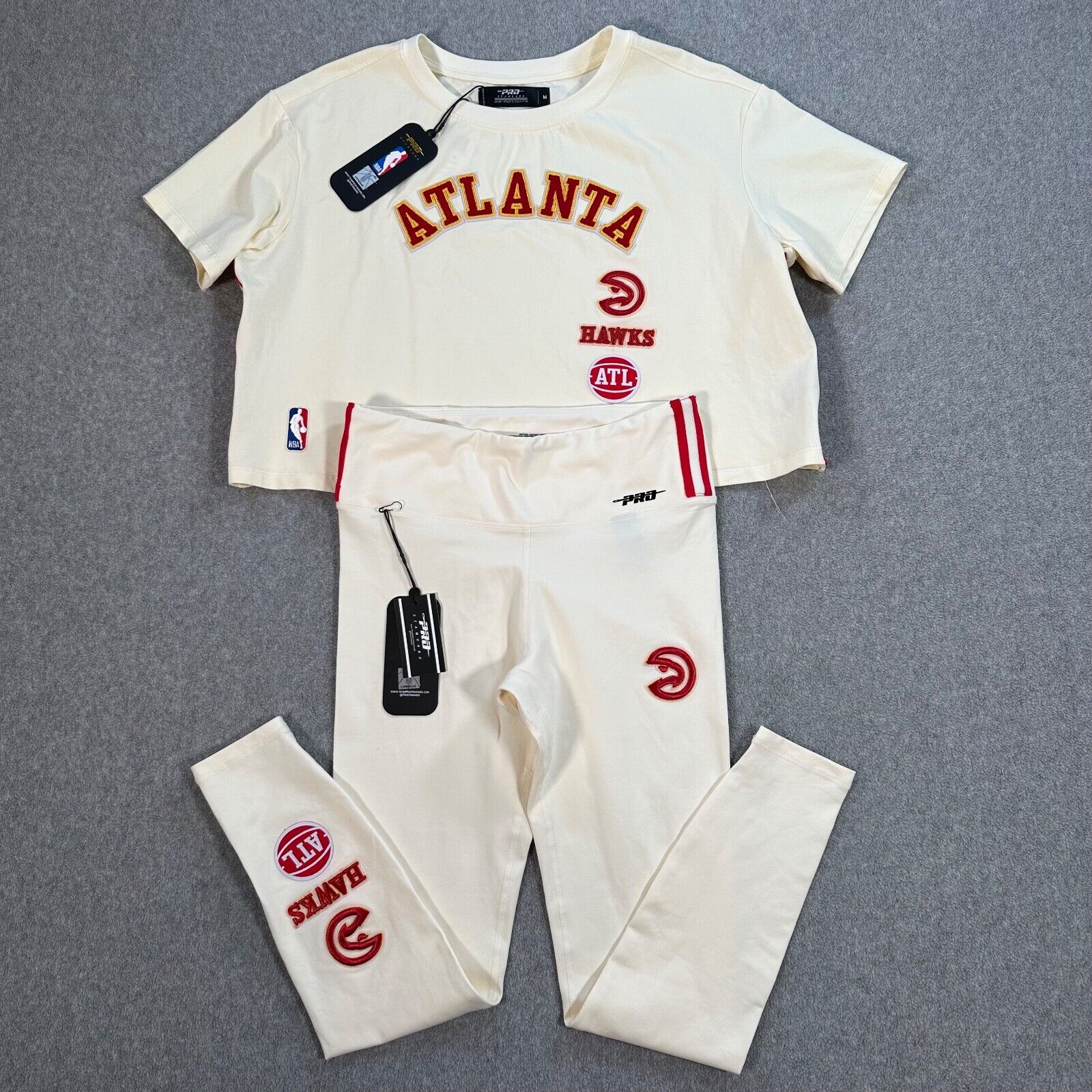 Atlanta Hawks Pro Standard Retro Classic Outfit Women's Medium Boxy Tee Leggings