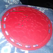 Le Creuset 8 Snowflake Silicone Trivet Red