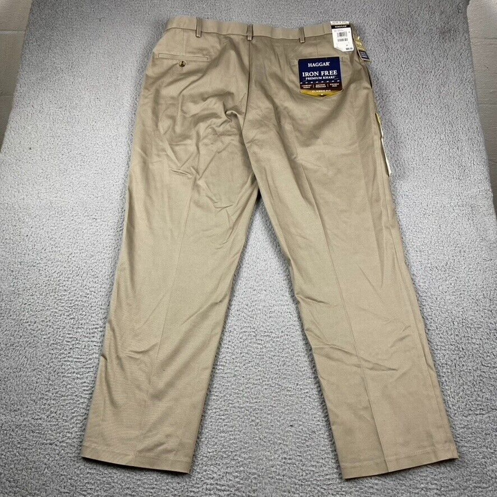 Haggar Classic Fit Premium Khaki Pants Men's 42x32 Beige New