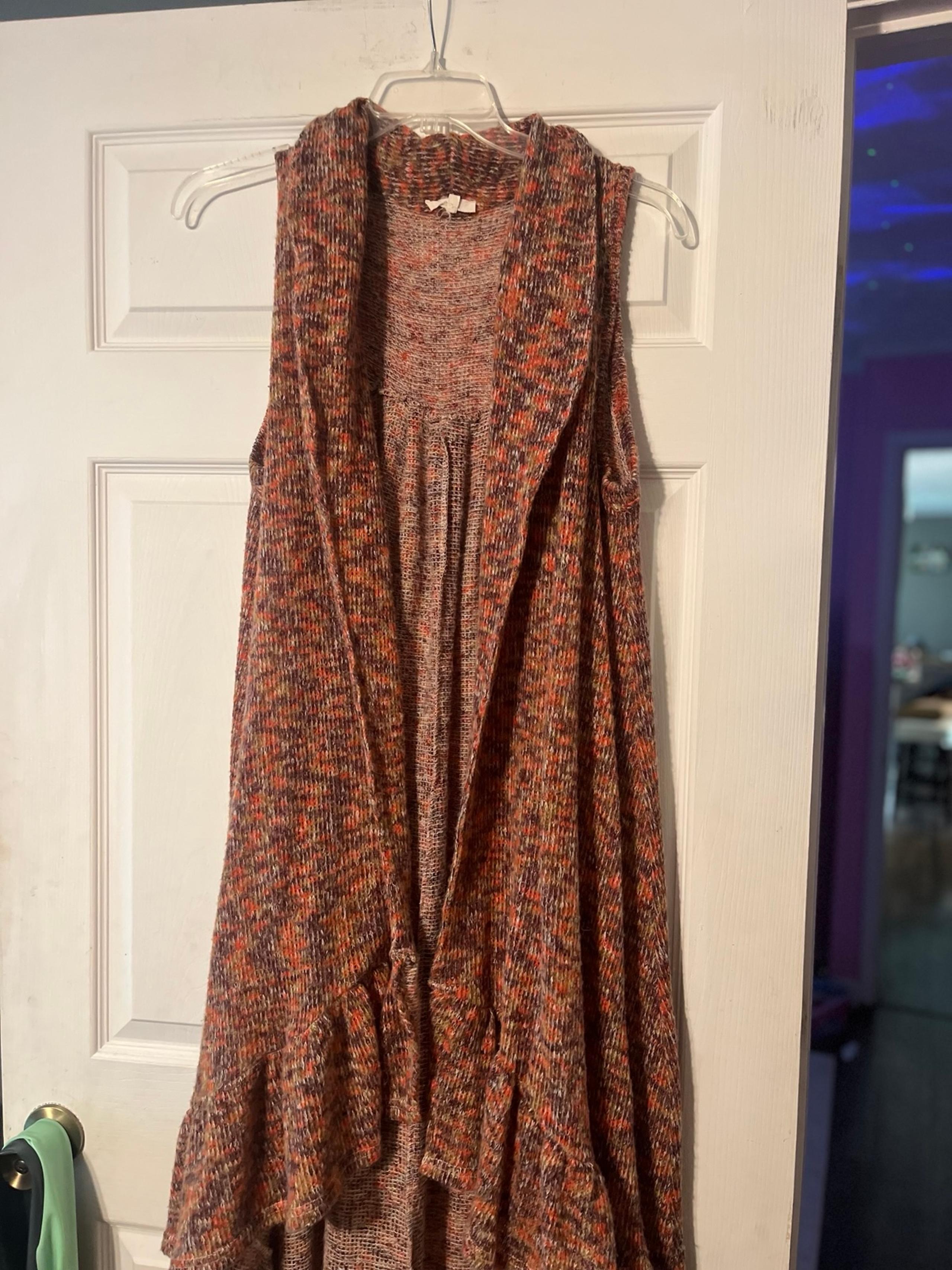 Sleeveless Long Cardigan