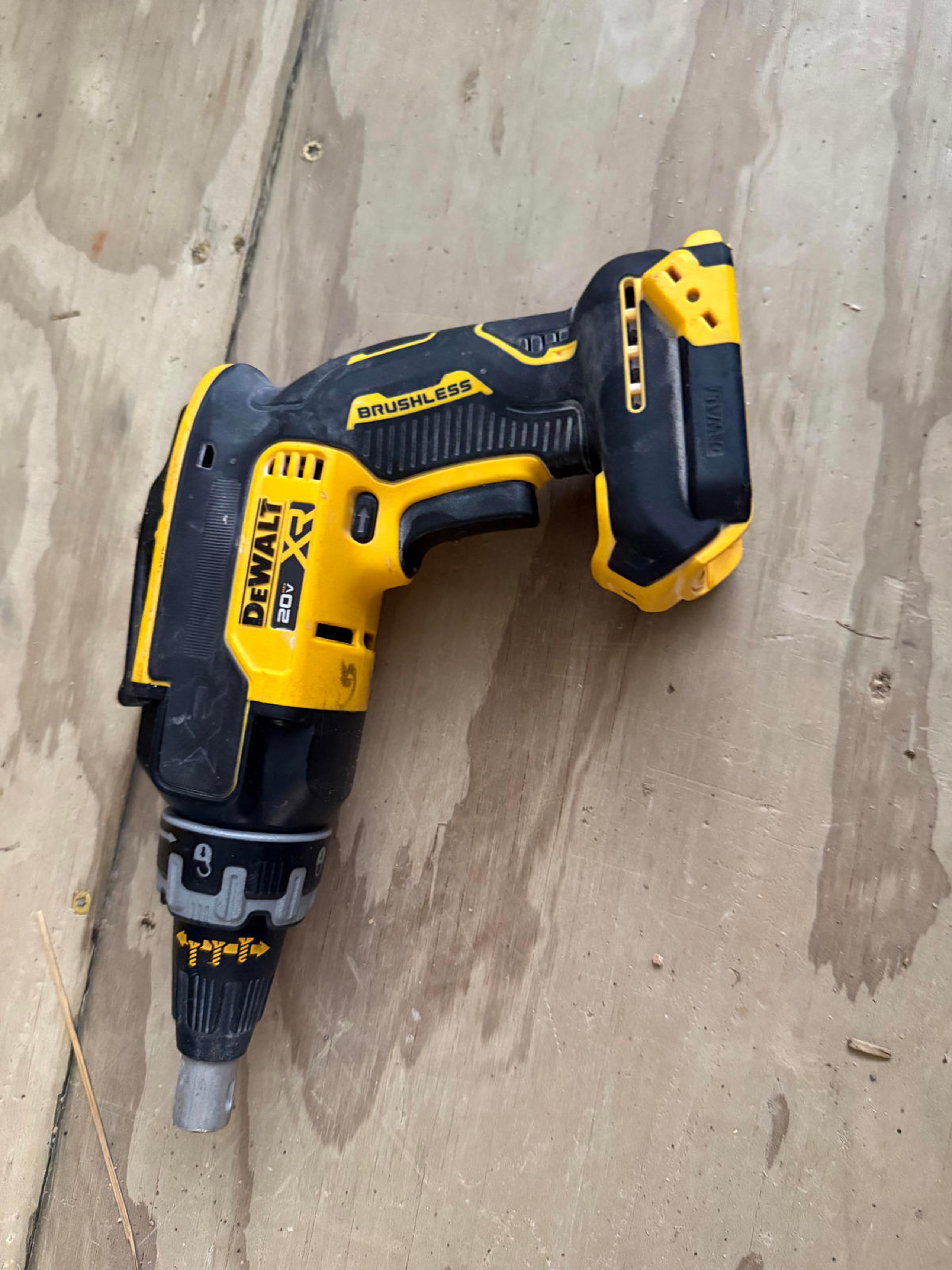 DEWALT 20V MAX Brushless Cordless Screwdriver DCF630 Tool Only