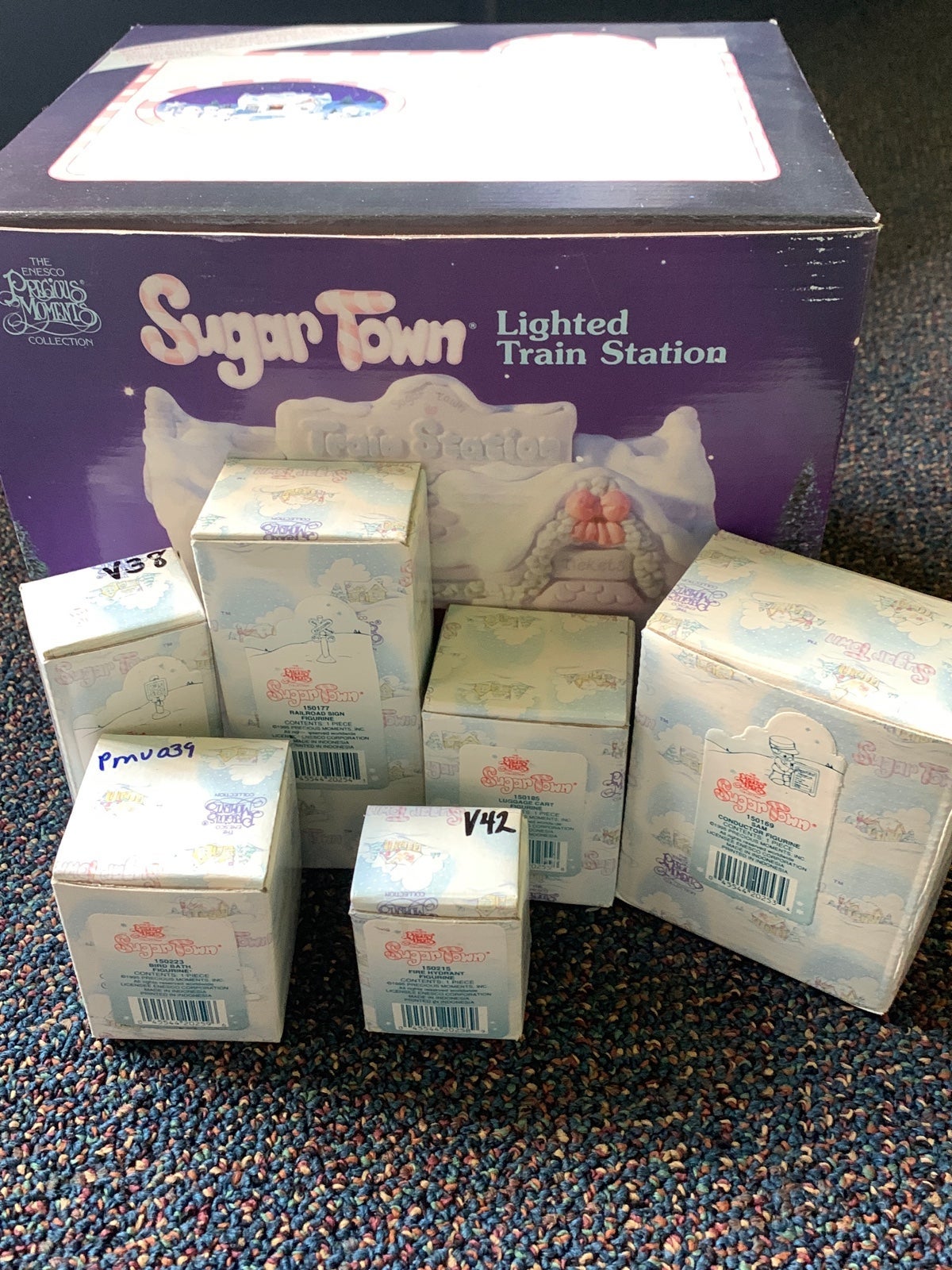 Sugar Town Train Station Precious Moments Set 1995 Lighted