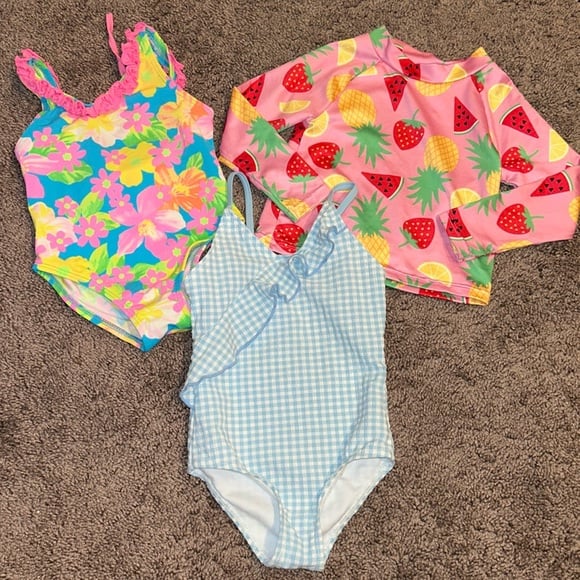Toddler babygirl 24m bathing suit and rash guard bundle!!